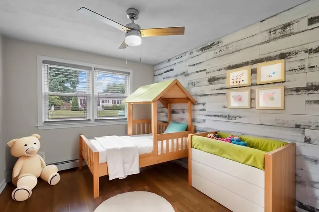 23 Yellowstone Avenue Warwick RI 02888