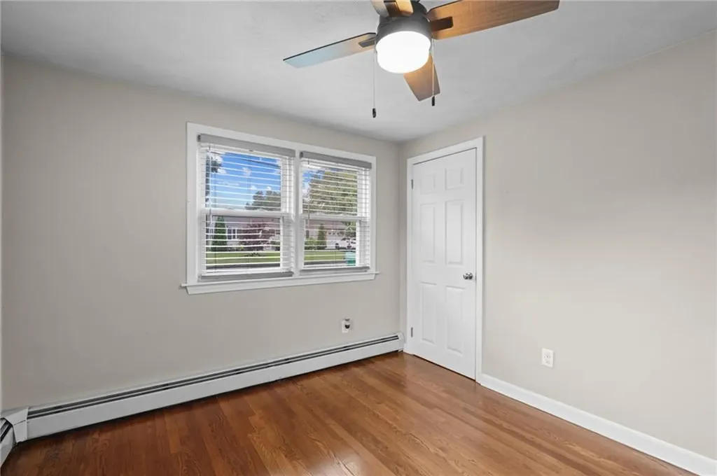 23 Yellowstone Avenue Warwick RI 02888