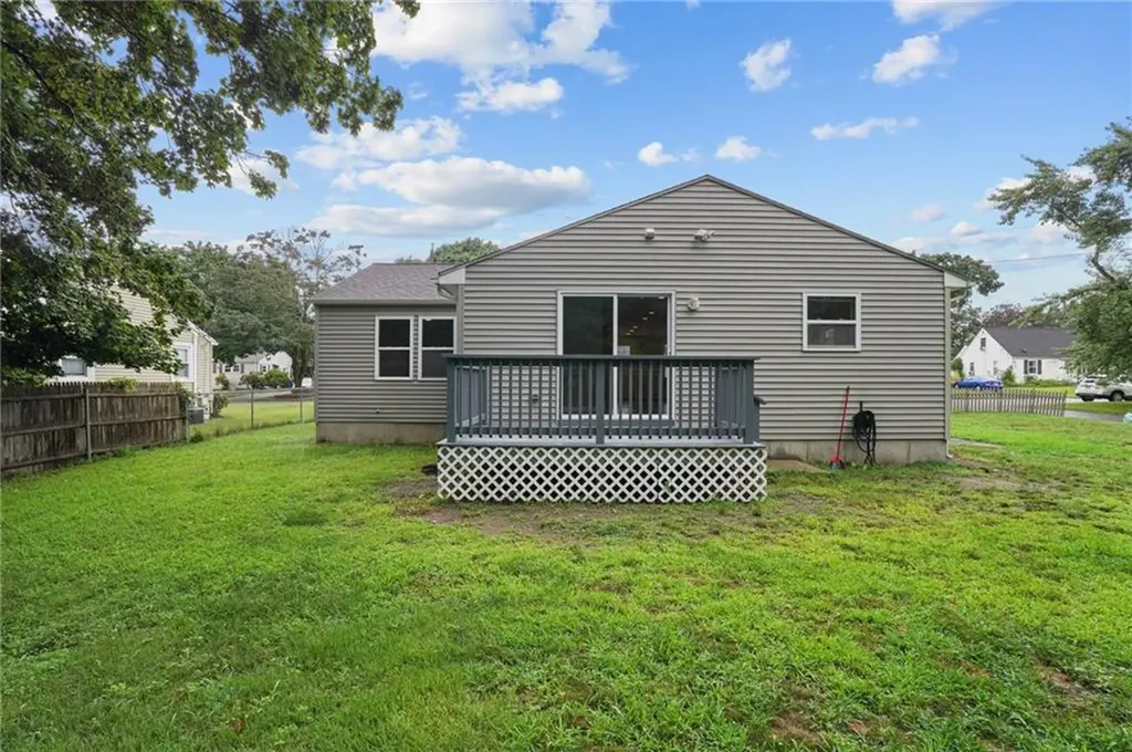 23 Yellowstone Avenue Warwick RI 02888