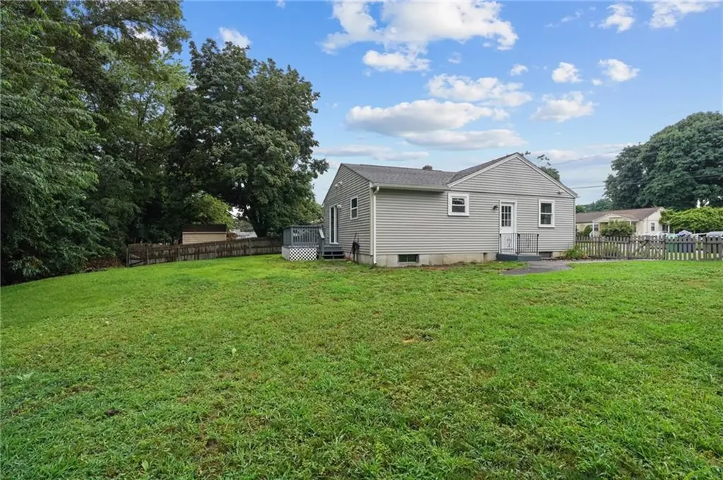 23 Yellowstone Avenue Warwick RI 02888