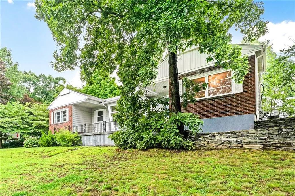 17 Hall Street West Warwick RI 02893