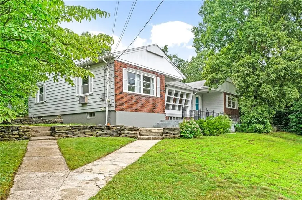 17 Hall Street West Warwick RI 02893