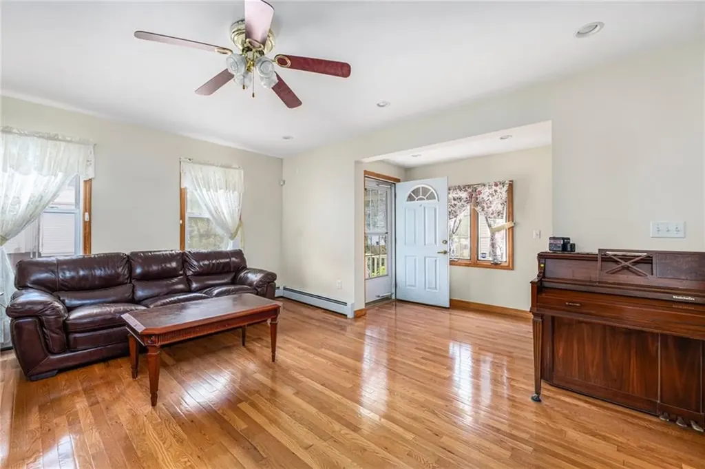 189 Dexter Street Providence RI 02907