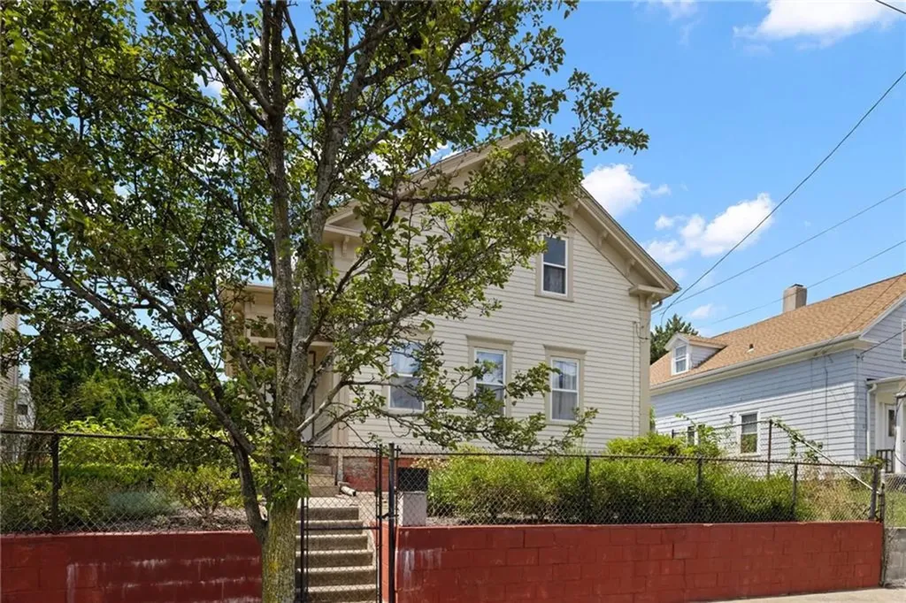 189 Dexter Street Providence RI 02907