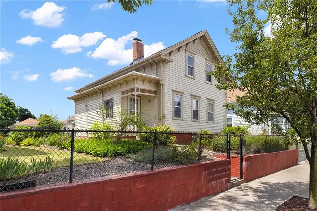 189 Dexter Street Providence RI 02907