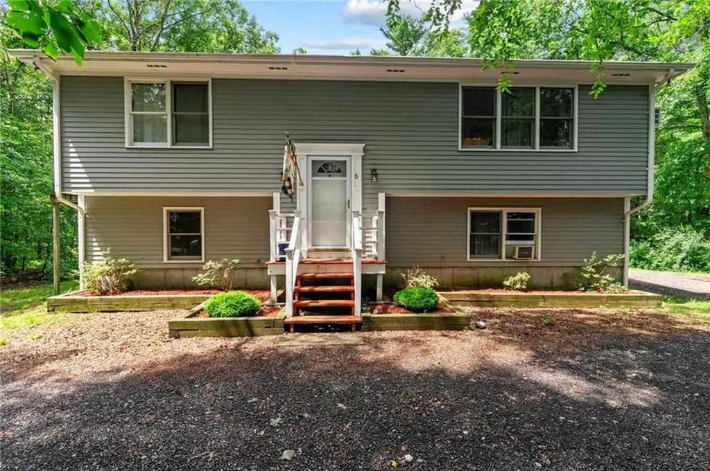 5 Boswell Trail Foster RI 02825