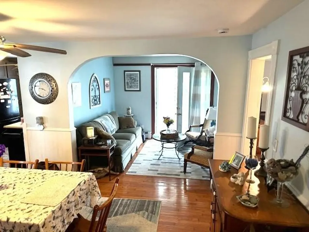 23 Rock Street Bristol RI 02809