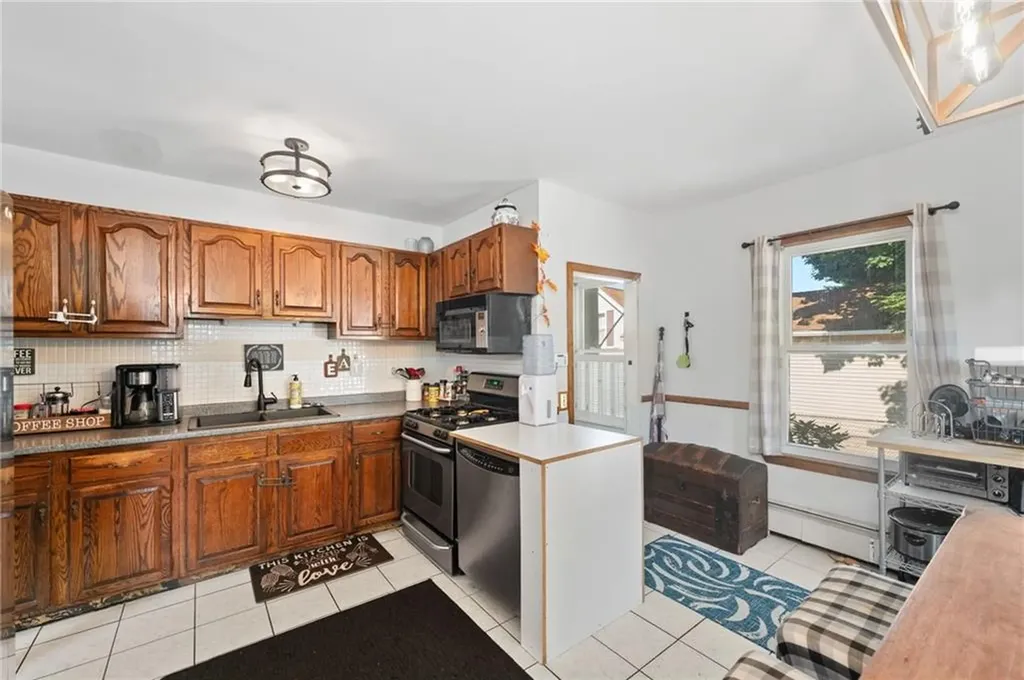 160 Crawford Street Woonsocket RI 02895