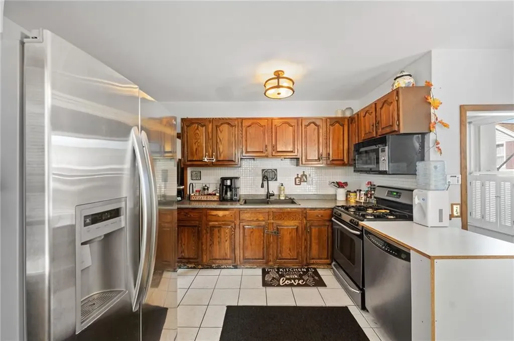 160 Crawford Street Woonsocket RI 02895