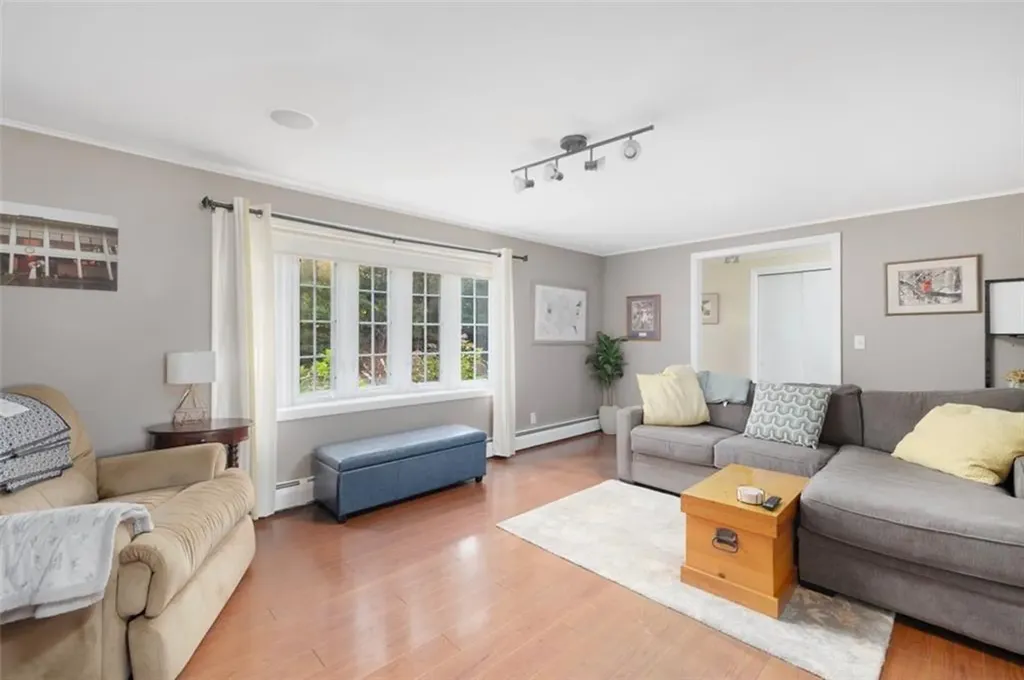 70 Broadbent Street Warwick RI 02886