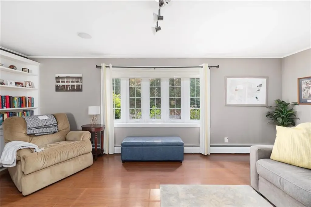 70 Broadbent Street Warwick RI 02886