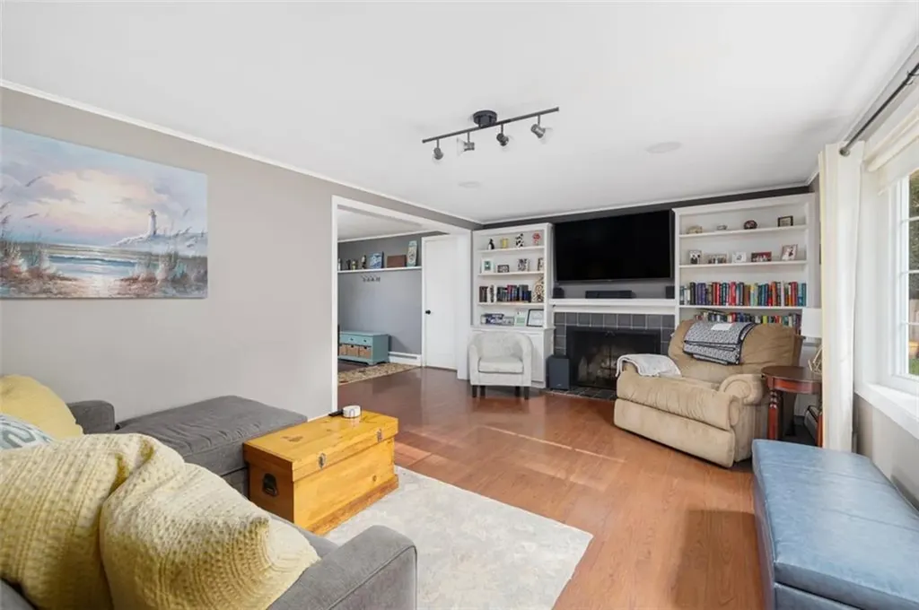 70 Broadbent Street Warwick RI 02886
