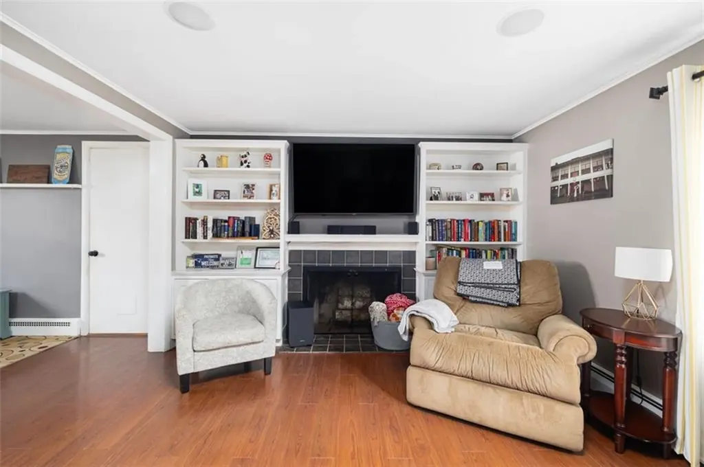 70 Broadbent Street Warwick RI 02886