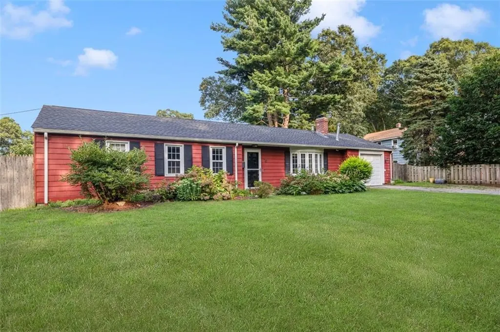 70 Broadbent Street Warwick RI 02886