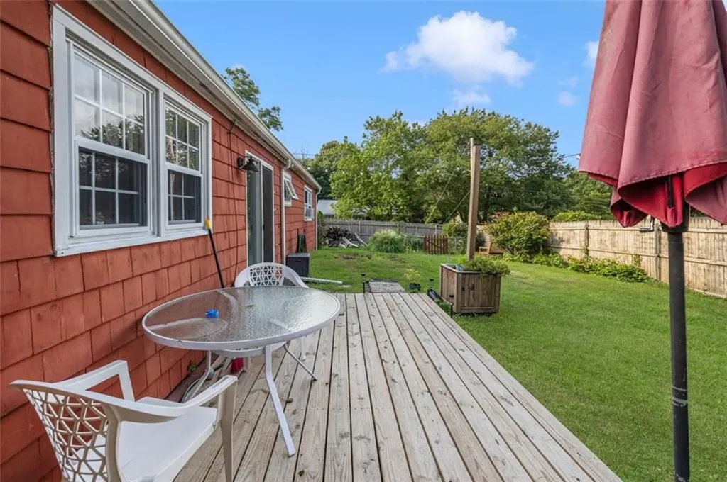 70 Broadbent Street Warwick RI 02886