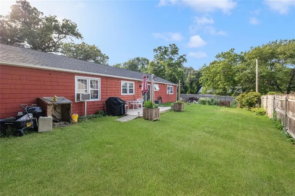 70 Broadbent Street Warwick RI 02886