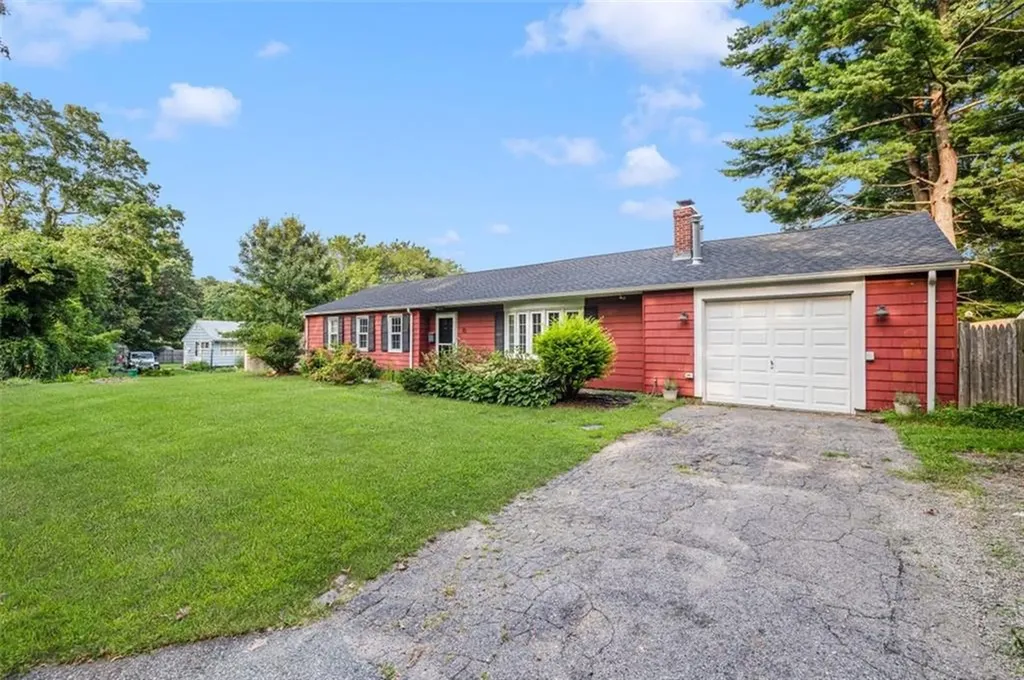 70 Broadbent Street Warwick RI 02886