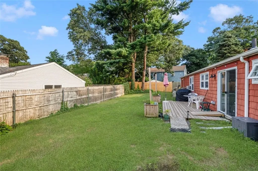 70 Broadbent Street Warwick RI 02886