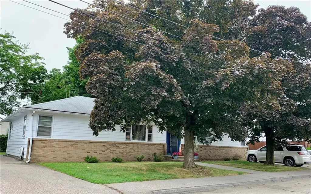 14 16 Belcrest Road Cranston RI 02920