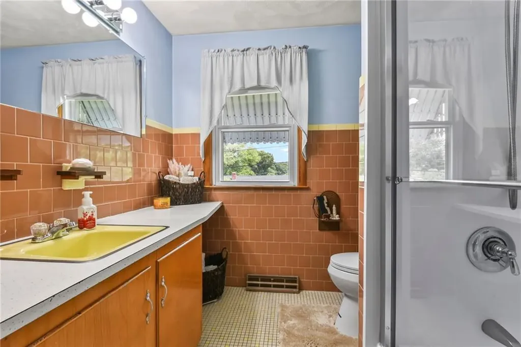 43 Dix Avenue Johnston RI 02919