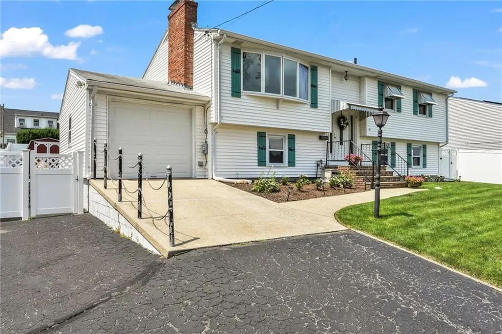 43 Dix Avenue Johnston RI 02919