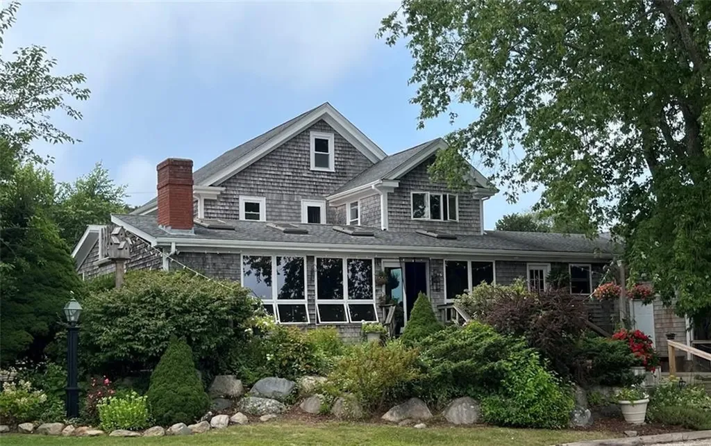 15 Read Avenue Warren RI 02885