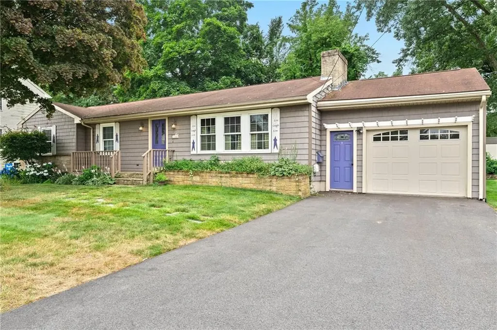 132 Avenue B Woonsocket RI 02895