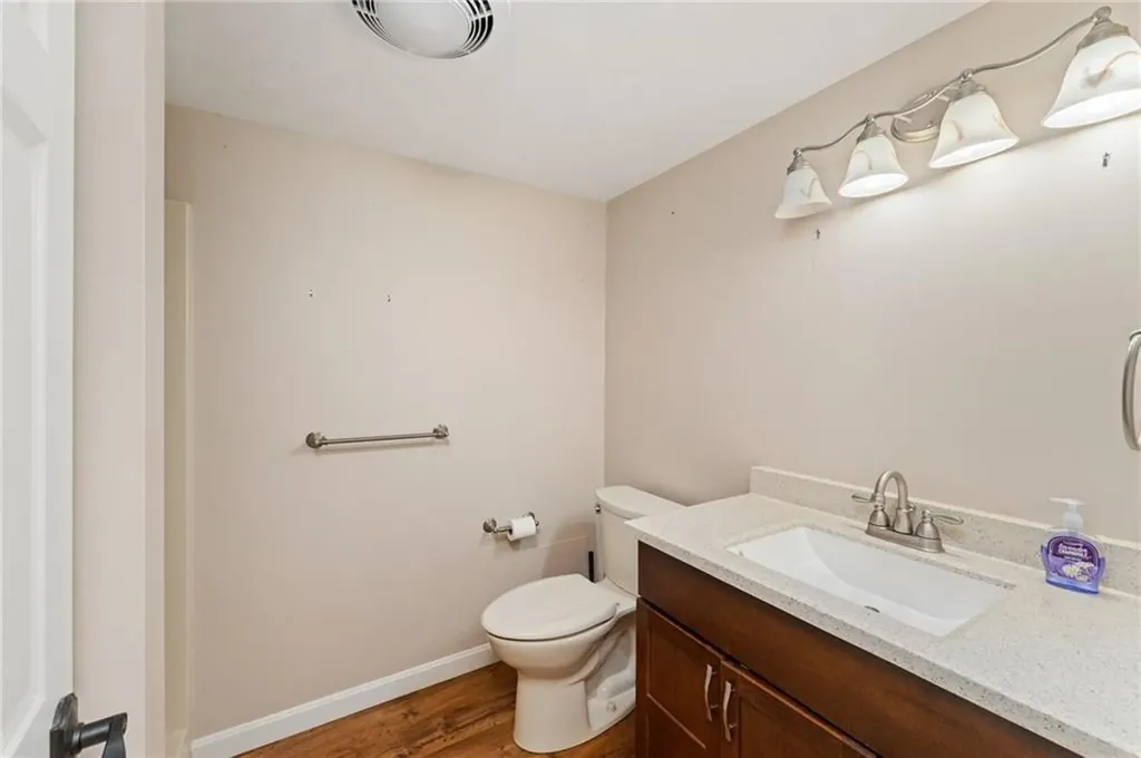 132 Avenue B Woonsocket RI 02895