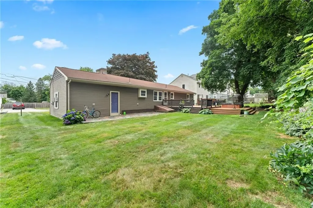 132 Avenue B Woonsocket RI 02895