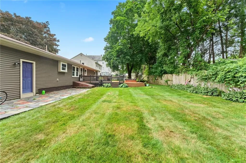 132 Avenue B Woonsocket RI 02895