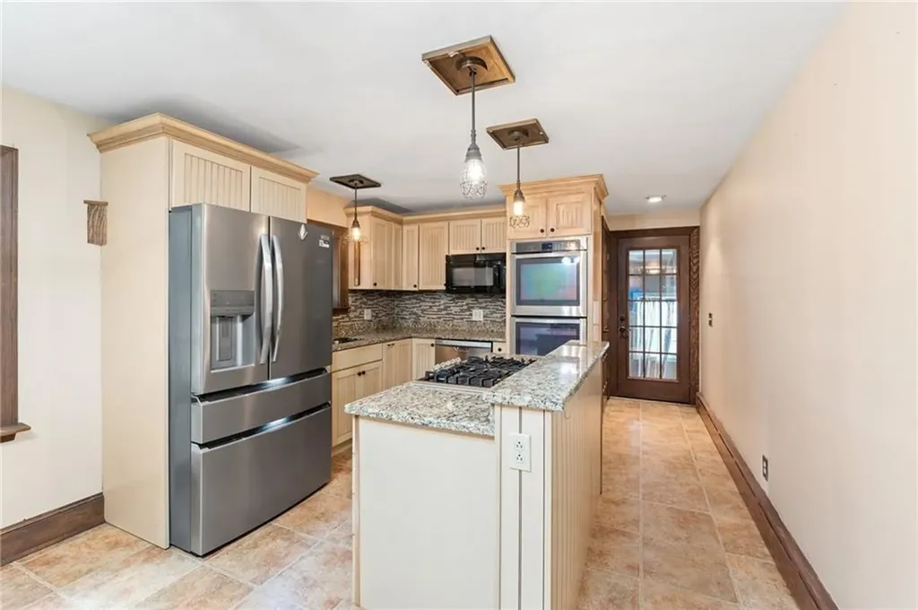 132 Avenue B Woonsocket RI 02895