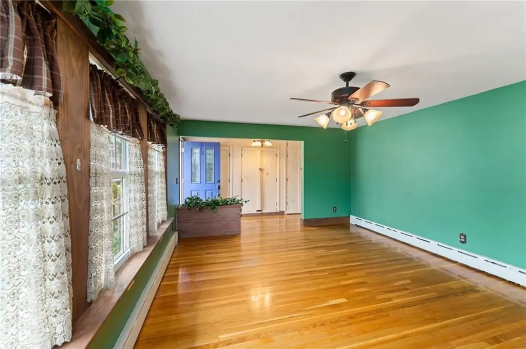 132 Avenue B Woonsocket RI 02895