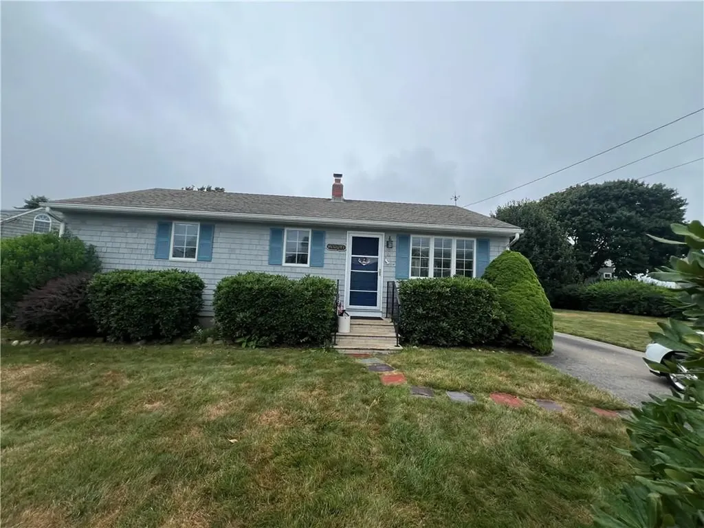 4 White Cap Road Narragansett RI 02882