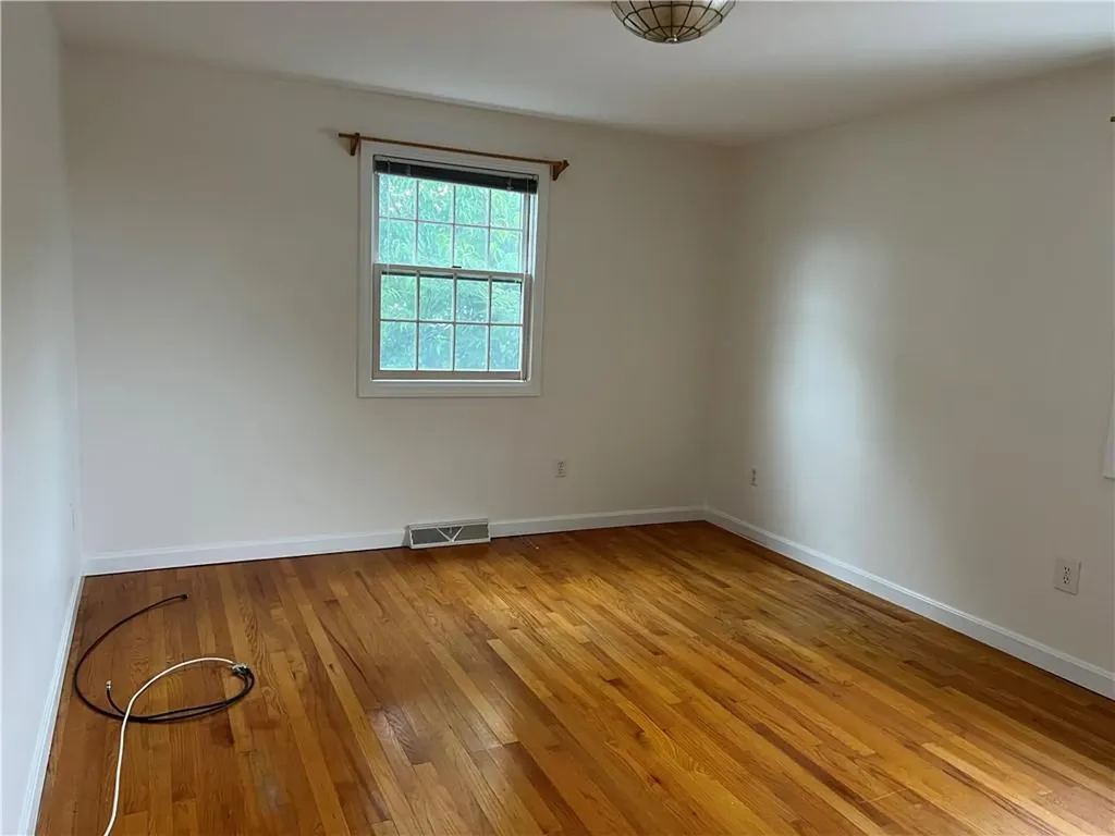 4 White Cap Road Narragansett RI 02882
