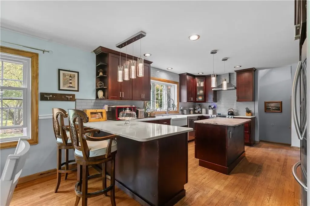 192 Spring Hill Road Portsmouth RI 02871