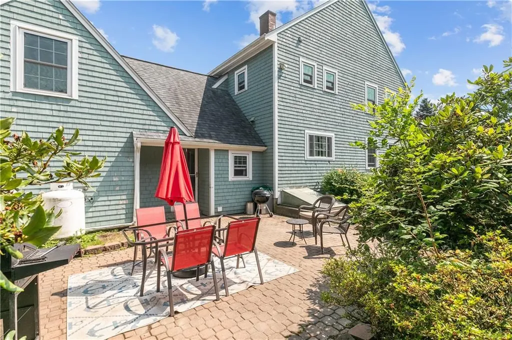 192 Spring Hill Road Portsmouth RI 02871