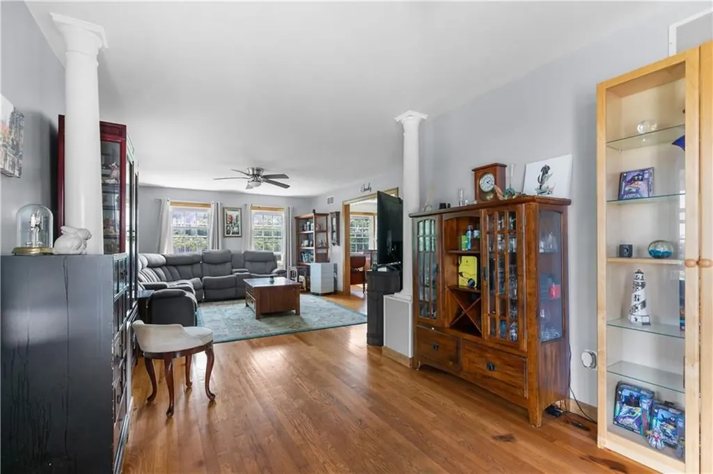 192 Spring Hill Road Portsmouth RI 02871