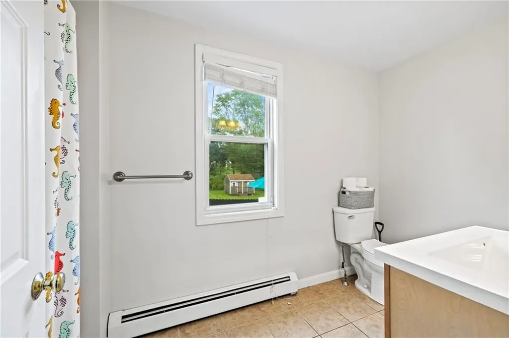 23 Earl Street West Warwick RI 02893