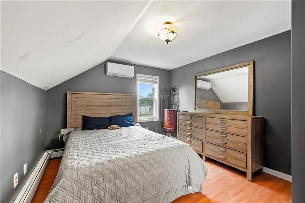 23 Earl Street West Warwick RI 02893
