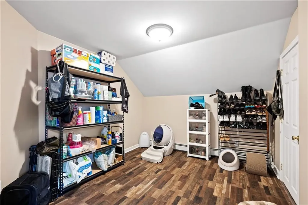 23 Earl Street West Warwick RI 02893
