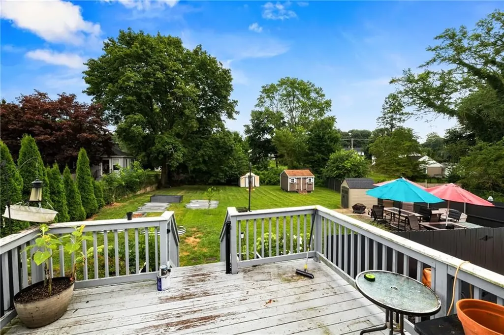 23 Earl Street West Warwick RI 02893