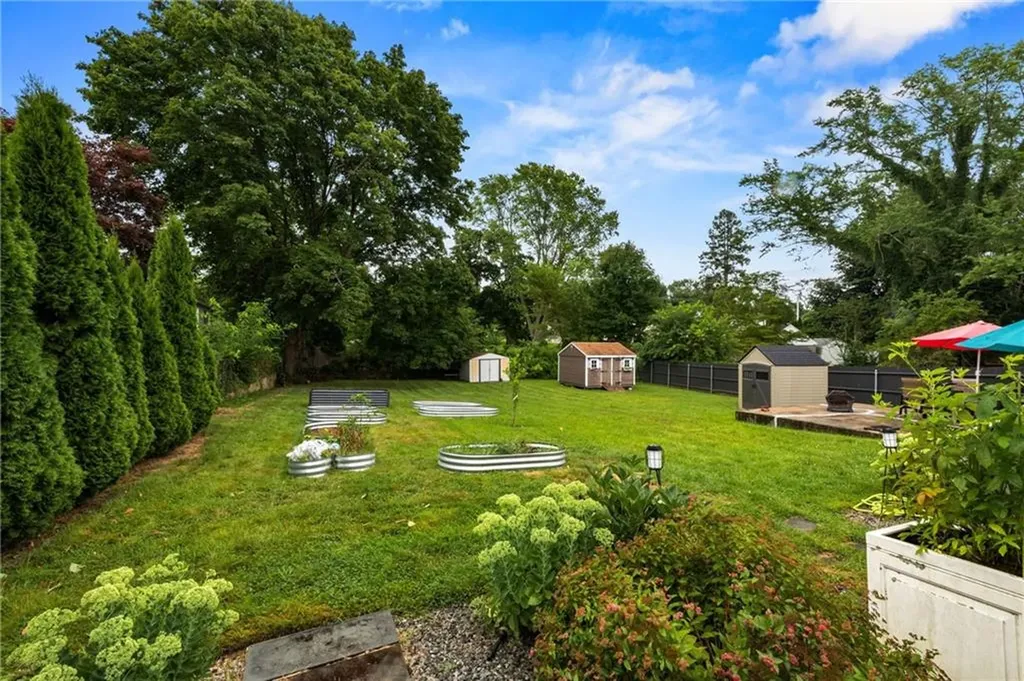 23 Earl Street West Warwick RI 02893