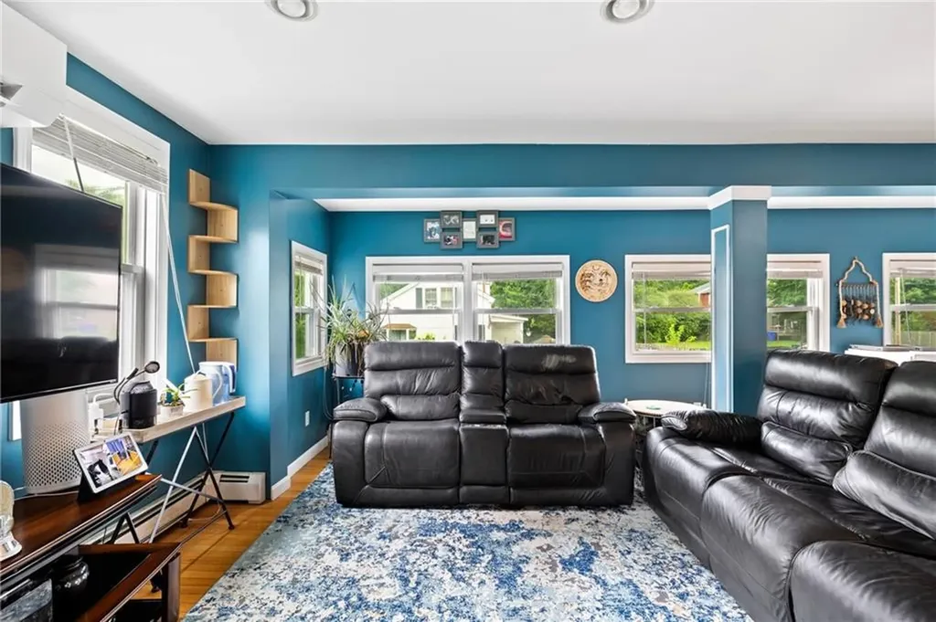 23 Earl Street West Warwick RI 02893