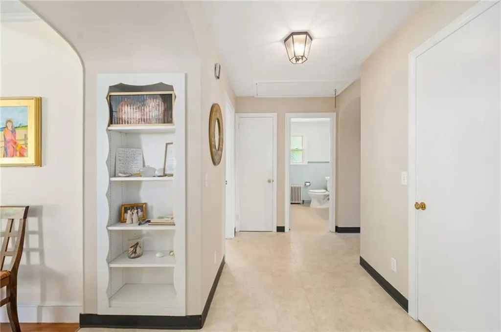 118 Beach Road Bristol RI 02809