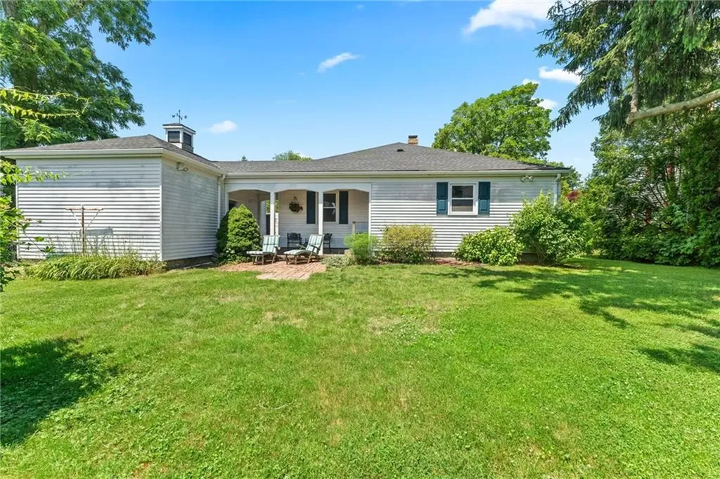 118 Beach Road Bristol RI 02809