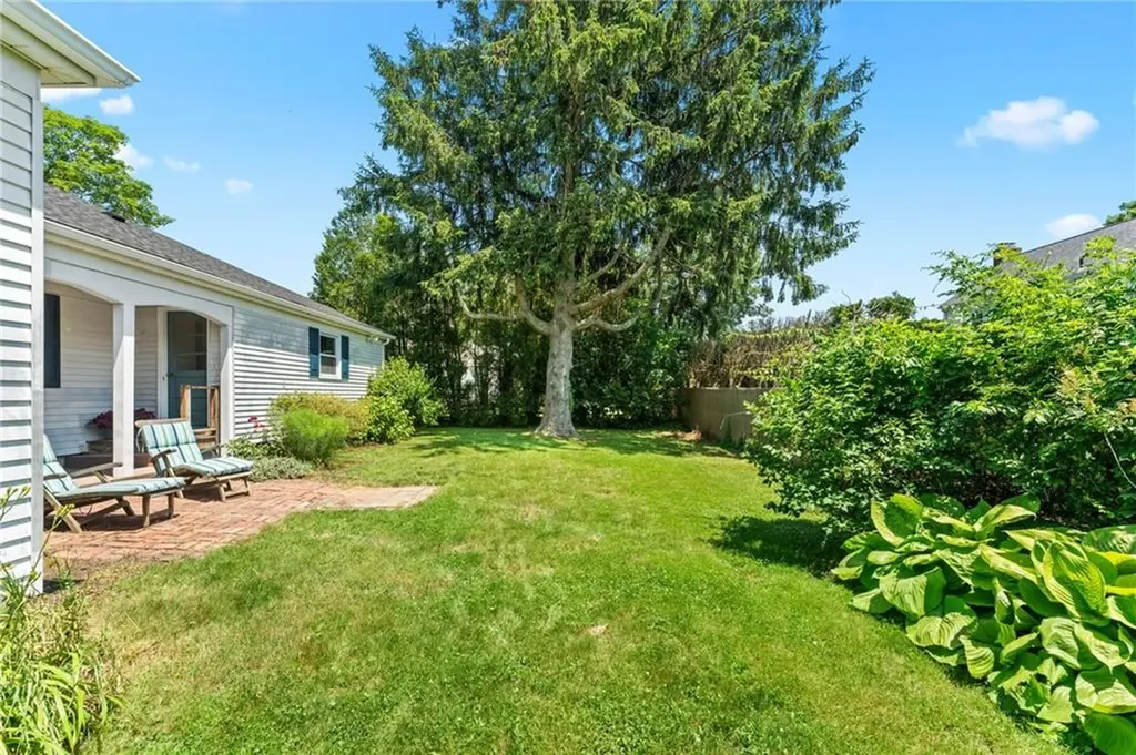 118 Beach Road Bristol RI 02809