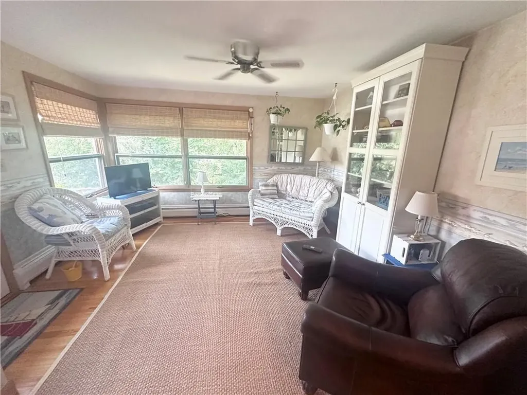 8 Browne Hill Court Lincoln RI 02865