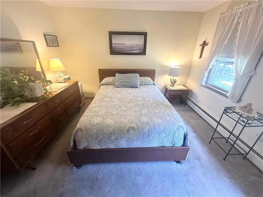 8 Browne Hill Court Lincoln RI 02865
