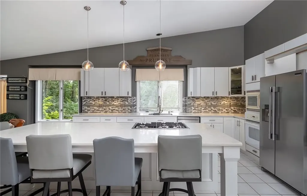 18 Heritage Drive Lincoln RI 02865