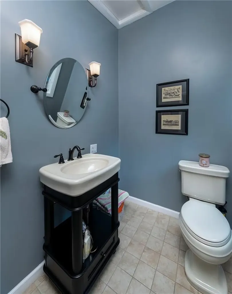 18 Heritage Drive Lincoln RI 02865